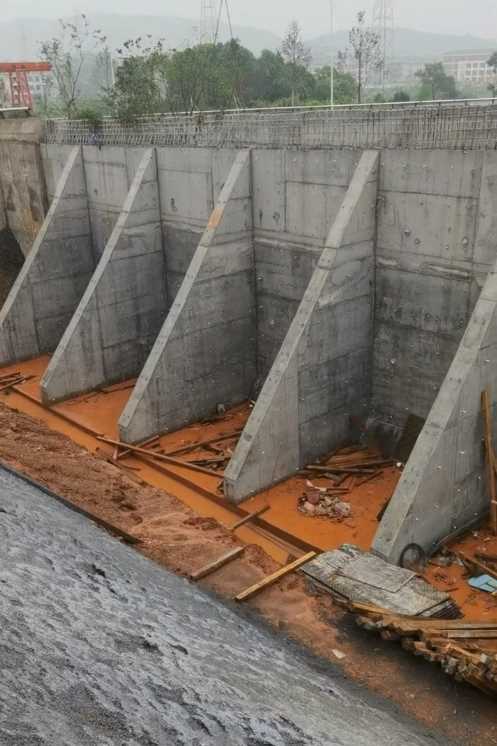 洛阳偃师锚杆式挡土墙